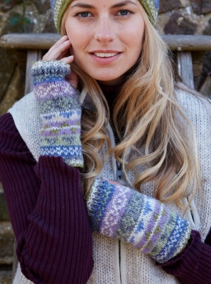 olive_cromerty_wristwarmers